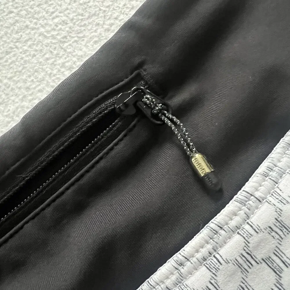 Lululemon Women Dottie Eyelet White Black Print Pace Rival Skirt II Skort 2 Reg